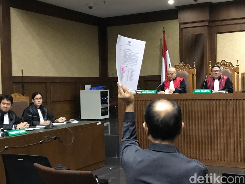 Fredrich Mau Baca Eksepsi Hari ini, Pengacaranya Minta Pekan Depan Fredrich Mau Baca Eksepsi Hari ini, Pengacaranya Minta Pekan Depan
