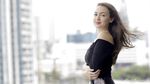 Cantik dan Mulus! Pesona Rianti Cartwright