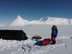 Keren! Gadis Remaja Ini Sukses Menjelajahi Ujung Dunia