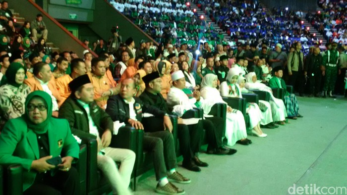 Ridwan Kamil-Uu Larang Pendukungnya Gelar Kampanye Hitam