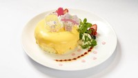 Sajian ini bernama Sailor Venus ini ada isiannya yang bisa bikin Anda terkejut. Rasanya manis dengan paduan rasa raspberry. Foto: Istimewa