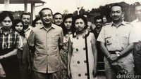 Beda gayanya dengan Soeharto. Pemimpin Order Baru itu tidur arat menginap di mana saja setiap kali melakukan blusukan atau incognito ke daerah. Pak Harto itu orang yang sangat bersahaja di periode awal masa kepresidenannya, kata mantan Gubernur Jawa Barat Solihin GP memberikan kesaksian saat berbincang dengan detik.com beberapa waktu lalu.Foto: dok.