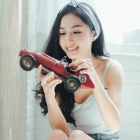 Tak sedikit netizen yang menilai bahwa Namkhing adalah perpaduan sempurna untuk wanita cantik, pintar, dan baik hati. Foto: Instagram