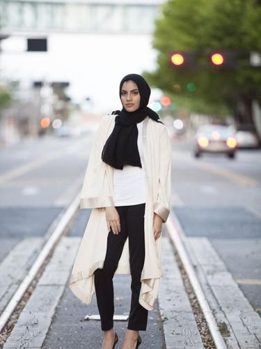 Macy's Jadi Departemen Store Pertama yang Jual Hijab di AS