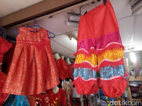 Mengintip Kios Serba Imlek di Pasar Gede Solo