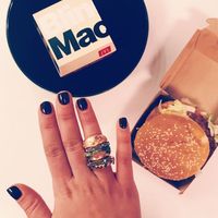 McDonald's Tawarkan Hadiah Cincin Bling Mac Bentuk Burger Seharga Rp 163 Juta
