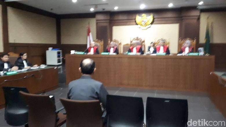 Fredrich Sewa Sebagian Ruang VIP di RS Medika untuk Novanto Fredrich Sewa Sebagian Ruang VIP di RS Medika untuk Novanto