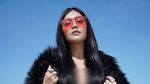 Kenakan Lingerie, Denada Kembali Pamer Foto Seksi