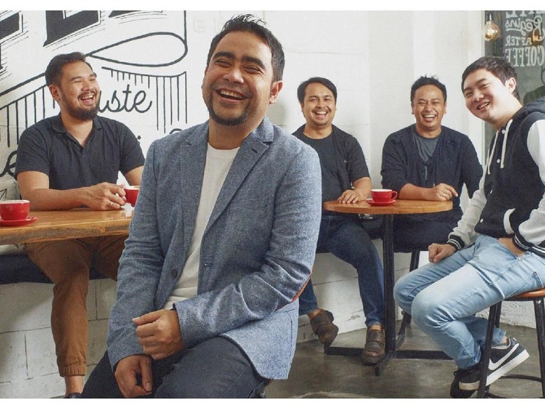 Abdul & The Coffee Theory yang Tak Pernah Terganti Abdul & The Coffee Theory yang Tak Pernah Terganti