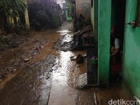Banjir di Kampung Arus Cawang Surut