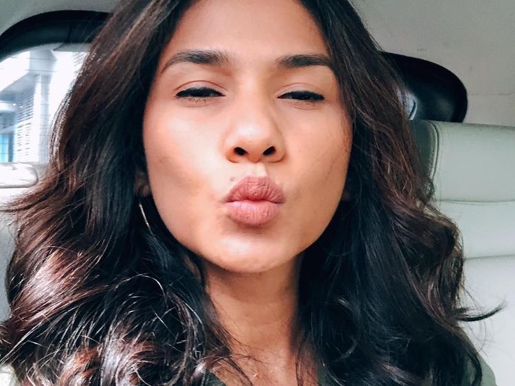 Aih! Nova Eliza Kini Makin Bugar dan Rajin Olahraga