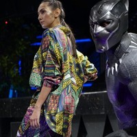 Sementara itu, Shop at Velvet bermain dengan pola-pola geometris khas Afrika pada koleksinya yang bergaya edgy dan feminin. (Foto: Dok. Disney Indonesia)