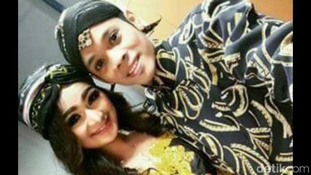 Balada Dua Pelawak Jatim yang Tertahan di Hong Kong karena Visa