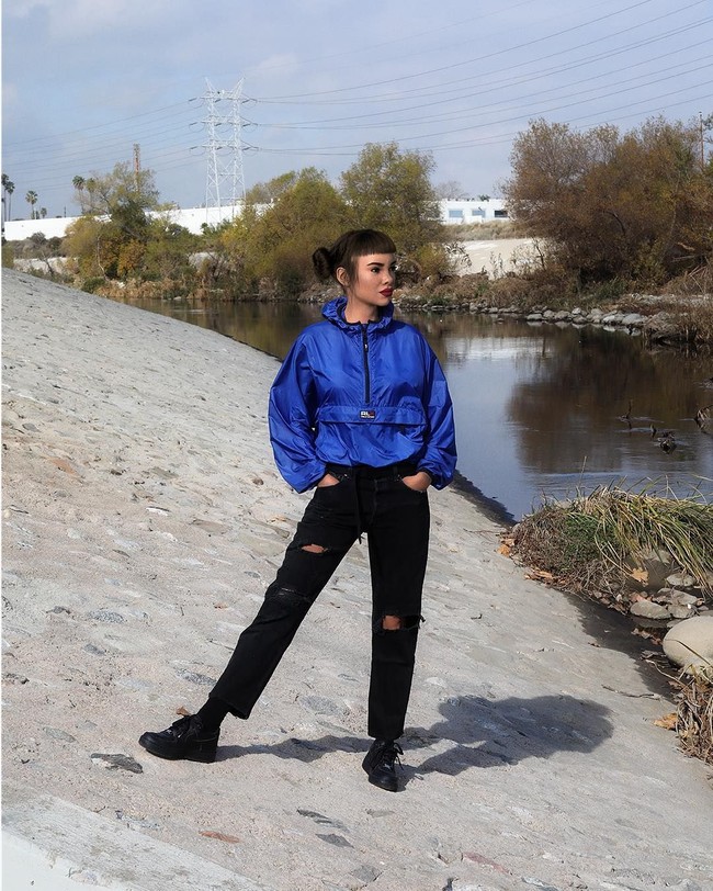 Ia bahkan sedang terlibat dalam proyek kolaborasi bersama beberapa rumah mode dunia. Aku ada proyek pemotretan bersama Chanel, Moschino, Burberry, Versace dan Fendi, ujar Lil Miquela. (Foto: Instagram/Lil Miquela)