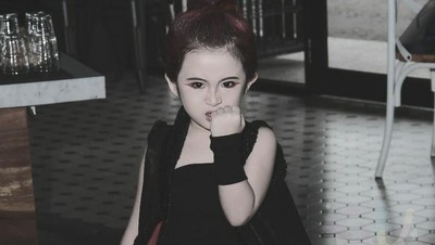 Kerennya, Kecil-kecil Sudah Jago Bergaya di Depan Kamera