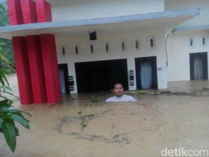Longsor dan Banjir Hingga 2 Meter Terjadi di Jepara