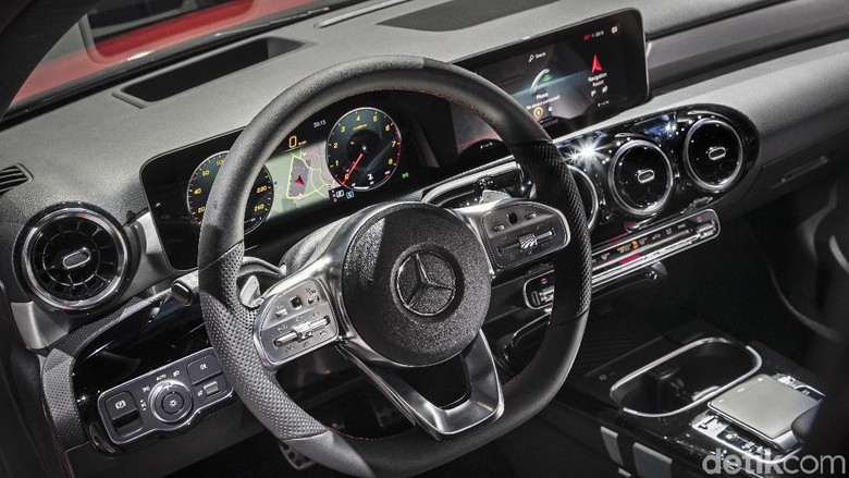 Penunjuk navigasi di A-Class terbaru Foto: Mercedes-Benz Penunjuk navigasi di A-Class terbaru Foto: Mercedes-Benz