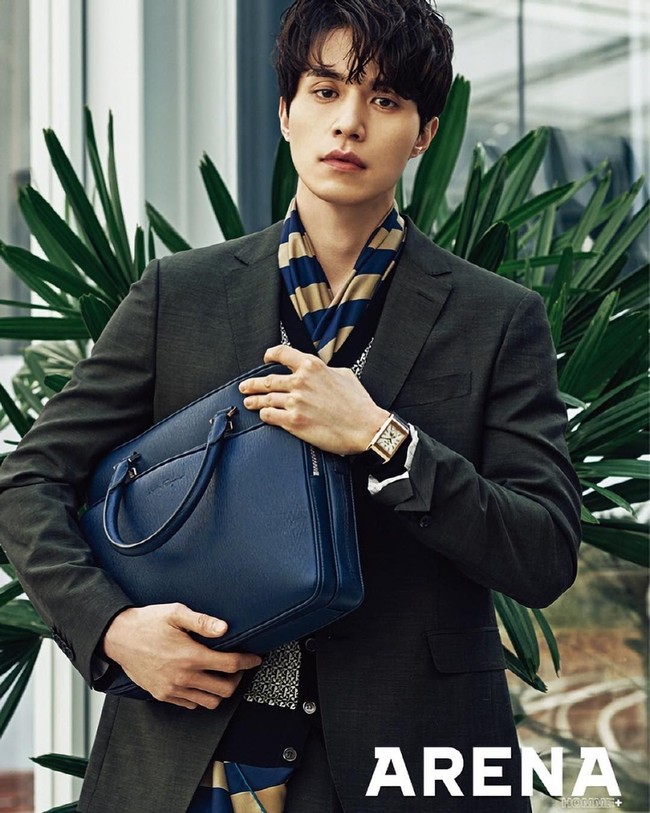 Selain tampan, Lee Dong Wook juga dikenal awet muda. Di usianya yang menginjak 36 tahun, wajah aktor Korea Selatan tampak tak banyak berubah sejak remaja. Foto: Instagram