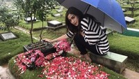 Mendiang Olga Syahputra juga pernah singgah di hati Jessica Iskandar. Ia juga menjadi orang yang paling sedih saat Olga meninggal dunia. Foto: Dok. Instagram/inijedar