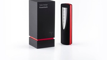 Selain baterai berkapasitas besar, Tesla juga mempunyai powerbank untuk kebutuhan yang lebih sederhana. (Foto: Instagram)