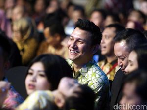 Ketika Christian Sugiono Dikatai Masa Kecil Lo Kurang Bahagia?