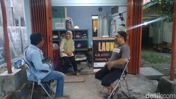 Laundry di Cirebon Ini Gratiskan Cuci Perlengkapan Salat
