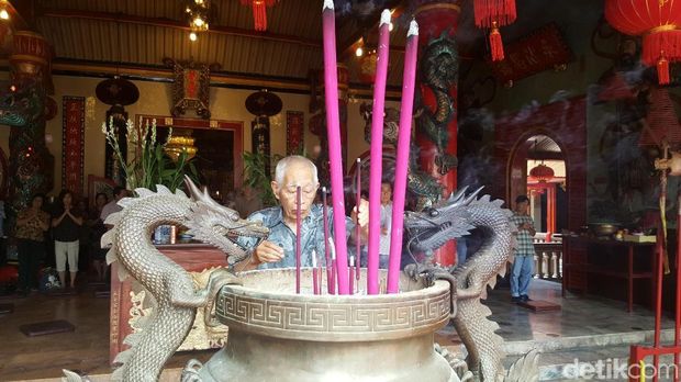 Jelang Imlek di Klenteng Eng An Kiong/
