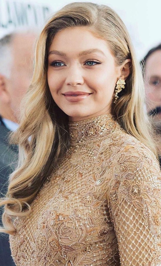 Non-touring, kebalikan dari contouring. Yaitu saat kamu terlalu bosan dengan contouring wajah dan memilih berdandan lebih minimalis tanpa teknik shading atau highlighting wajah. Foto: Istimewa