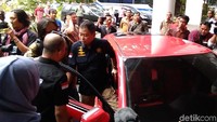 Menurut Jonan, proyek mobil listrik ini sudah terlalu lama.