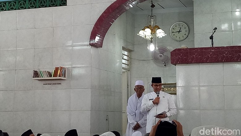 Anies ke Korban Banjir: Air Datangnya Bukan dari Jakarta, tapi Hulu Anies ke Korban Banjir: Air Datangnya Bukan dari Jakarta, tapi Hulu
