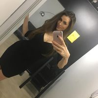 Selebgram Cantik Tuntut Klinik yang Buat Payudaranya Jadi Persegi