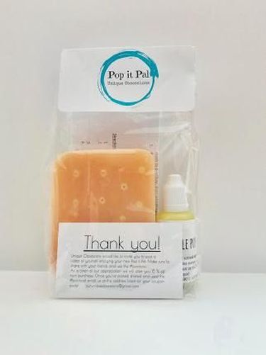 Bikin Gemas, Ada Produk Mainan Pencet Jerawat