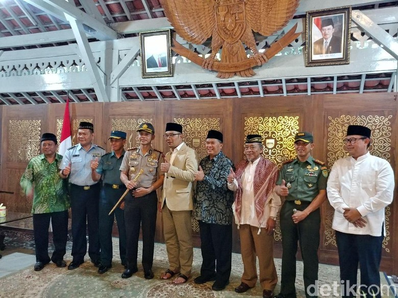 Camat dan Linmas di Bandung Diperintahkan Silaturahmi dengan Ulama Camat dan Linmas di Bandung Diperintahkan Silaturahmi dengan Ulama