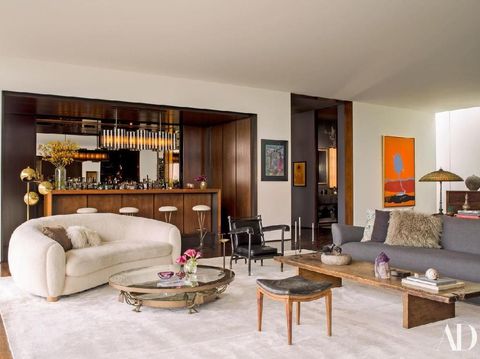 Mewah, Harga Satu Sofa Jennifer Anniston Ini Bisa Untuk Beli 5 Rumah Besar