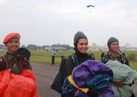 Senyum Manis Serka Natalia, Penerjun Wanita Freefall Sejak 2006 