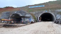 Pengerjaan terowongan sebelah kiri sudah mencapai 264 meter. Sementara di bagian kanan mencapai 197 meter dengan total panjang 472 meter.