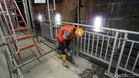 Stasiun Senayan akan dilengkapi dengan berbagai area komersil seperti tenan dan juga advertising.