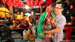 Melihat Ritual Pencucian Patung Dewa Jelang Imlek
