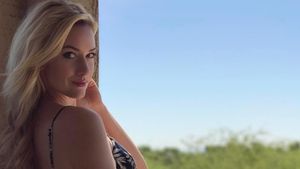 Foto: Gaya Liburan Pegolf Cantik yang Seksi Banget