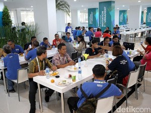 Ruang Makan di Wisma Atlet Kemayoran Dinilai Terlalu Kecil