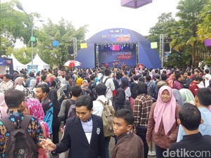Trans 7 Goes To Campus, Ada Mata Najwa On Stage di Malang