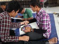 Mengolah Rasa Lewat Lukisan Para Penyandang Disabilitas Netra