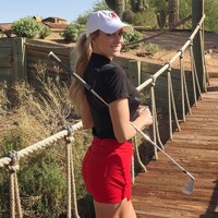 Berada di peringkat teratas, wanita yang berasal dari Wheat Ridge, Colorado diundang untuk berpartisipasi dalam acara Ladies European Tour dua tahun lalu. Namun, hal tersebut memicu kemarahan di kalangan penggemar olahraga tersebut. Beberapa menduga bahwa Paige hanya diundang karena memiliki pengaruh yang besar di media sosial. Foto: Instagram