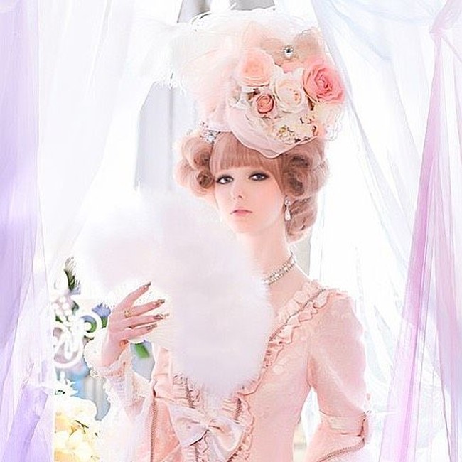 Bagaimana menurutmu dengan penampilan Savanna ini? Mirip boneka ya? Foto: Instagram