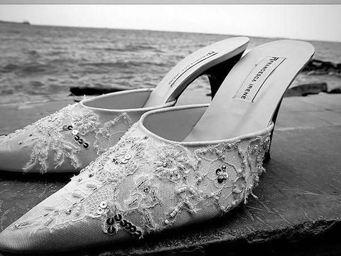 Anggunnya Gaun Pengantin Hijab Angel Lelga Saat Akad Nikah