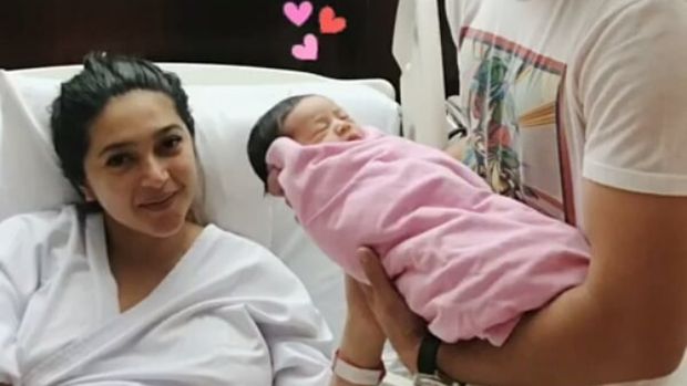 Angel Lelga-Vicky Prasetyo Resmi Nikah, Komedian Gareng Tutup Usia 