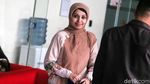 Senyum Manis dr Nadia Usai Diperiksa KPK