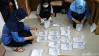 Prekusor yang diduga bahan baku pembuat pil PCC itu akan dibawa wilayah Jawa. Prekusor tersebut, diimpor oleh sebuah perusahan importir yang memiliki cabang di Dili, Timor Leste.