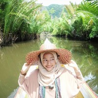 Salah satu destinasi wisata unik yang Dhika kunjungi adalah kawasan pegunungan kars Desa Wisata Ramang Ramang, Maros, Sulawesi Selatan. Kabarnya, di dunia ini hanya ada tiga pegunungan kars, yaitu di Cina Selatan, Vietnam, dan Indonesia. Foto: Instagram
