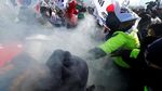 Foto Kim Jong Un Dirobek Saat Demo Anti Korut di Korsel